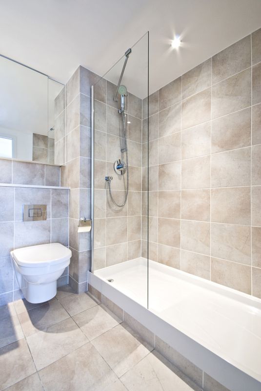 Tile-Accent Shower